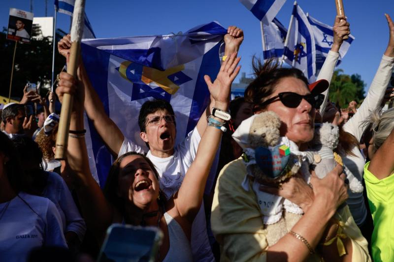 AFP - Hamás liberó a los últimos 20 rehenes israelíes vivos