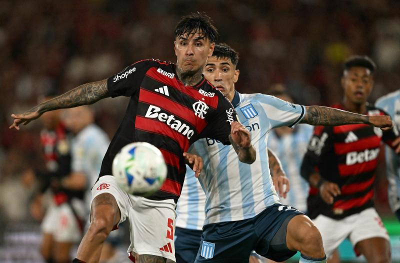 Erick Pulgar - Flamengo visita a Racing - AFP