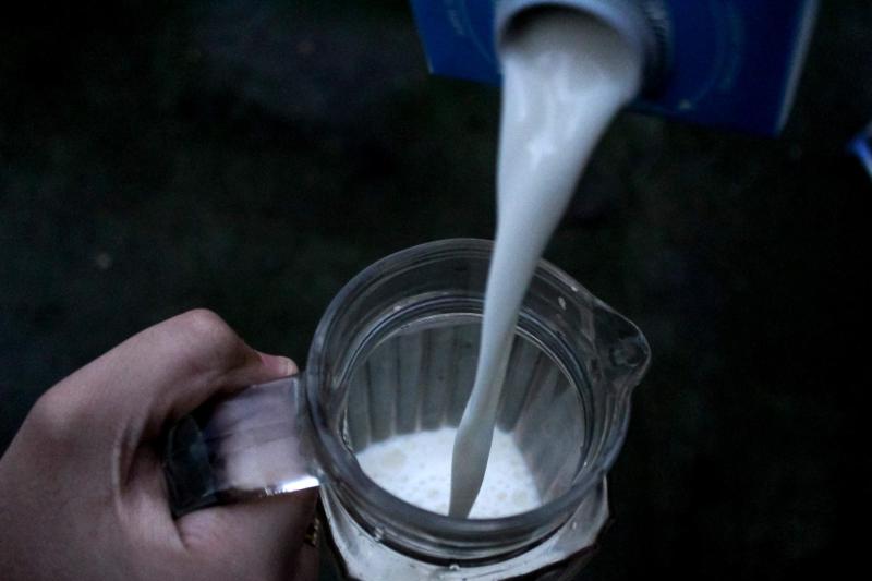 ¿Los latinos olemos a leche?: El comentario sobre aroma corporal que sorprende alrededor del mundo - Referencial Agencia Uno