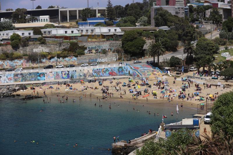 Agencia Uno - Playa Las Torpederas, donde joven fue a mariscar y desapareció en Valparaíso