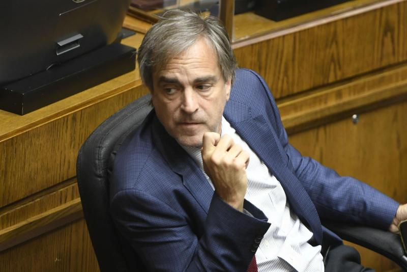 T13 - Cruz-Coke dispara contra Kast y pide unidad en la derecha: “El foco es Jeannette Jara” | Agencia UNO