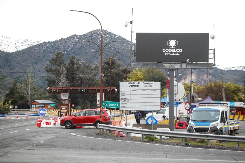 Derrumbe en El Teniente: Allanan oficinas de Codelco - Agencia Uno