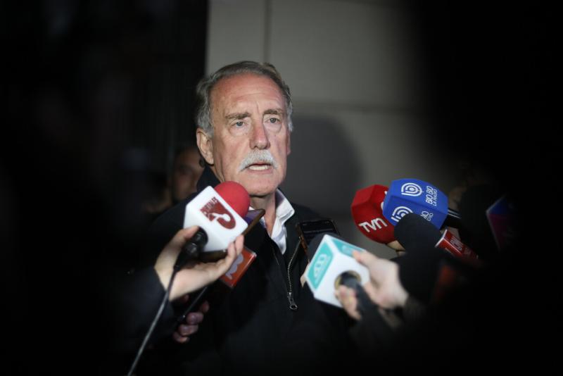 Agencia UNO - Eduardo Artés y posible Gobierno de Jara: "Creo que sería parecido al de Boric, y un poquito más de derecha"