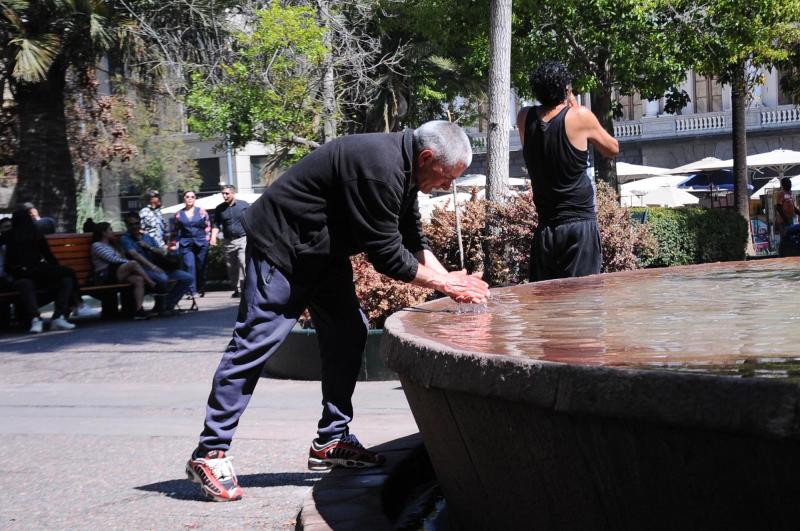 Agencia Uno - Calor en Santiago