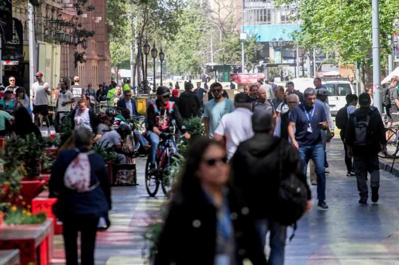 Regreso del transporte público al Paseo Bandera divide a locatarios - Agencia Uno