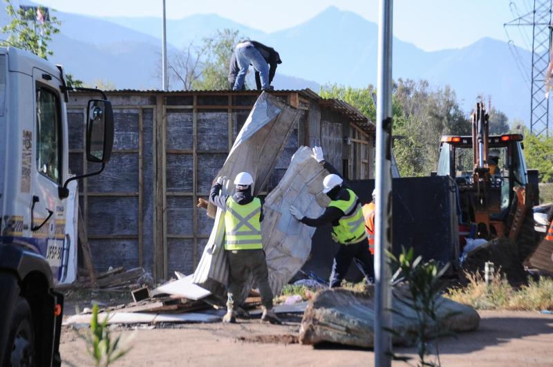 Agencia Uno - Desalojo de toma Dignidad en La Florida