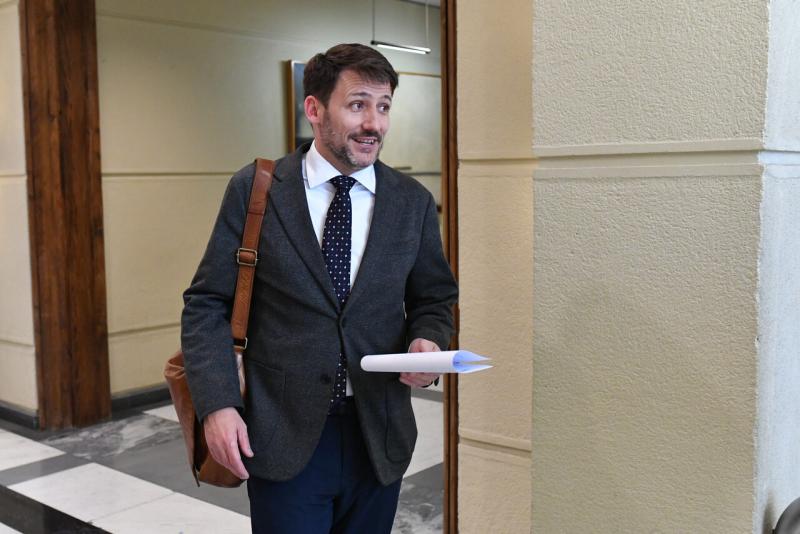 Agencia Uno - Diego Pardow dejó el Ministerio de Energía tras la controversia por el error de cálculo en las cuentas de luz