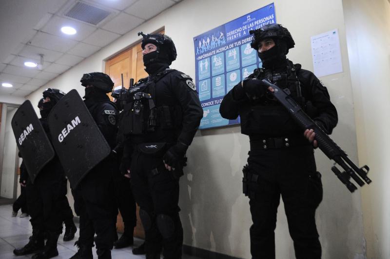 Caso Krishna: Máximo resguardo en formalización de cinco detenidos - Agencia Uno