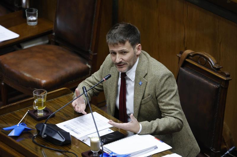 Aton- Diputado Mulet pidió salida de ministro de Energía, Diego Pardow