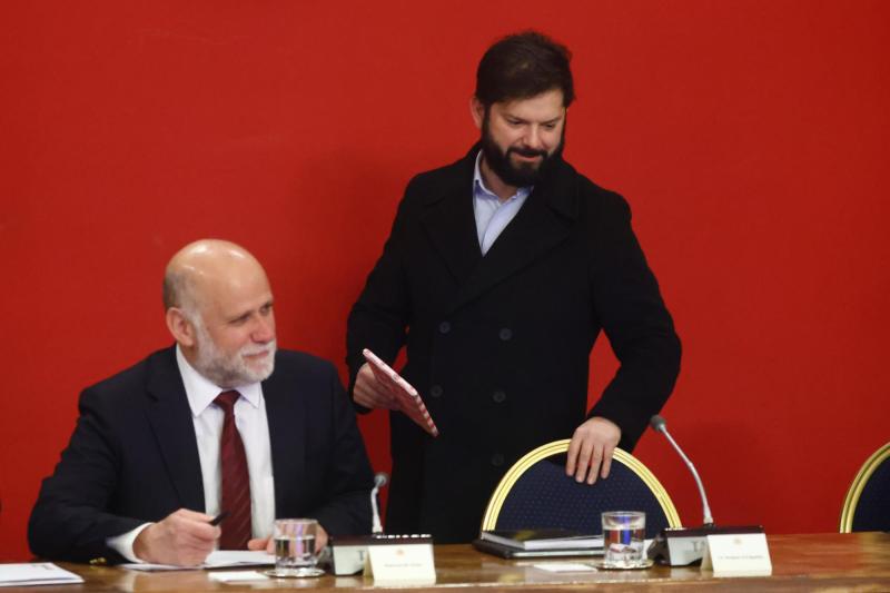 Aton- Elizalde acusó ofensa "infundada" contra el Presidente Boric