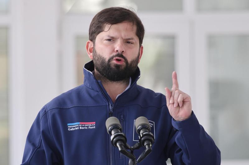 Aton- Boric cuestionó propuesta de Kast en cadena nacional