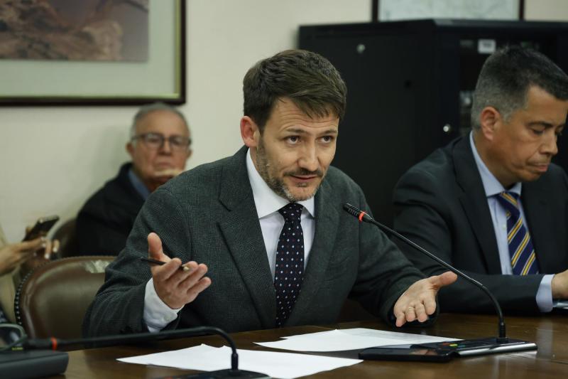 Aton- Ministro Pardow en la comisión de Minería y Energía