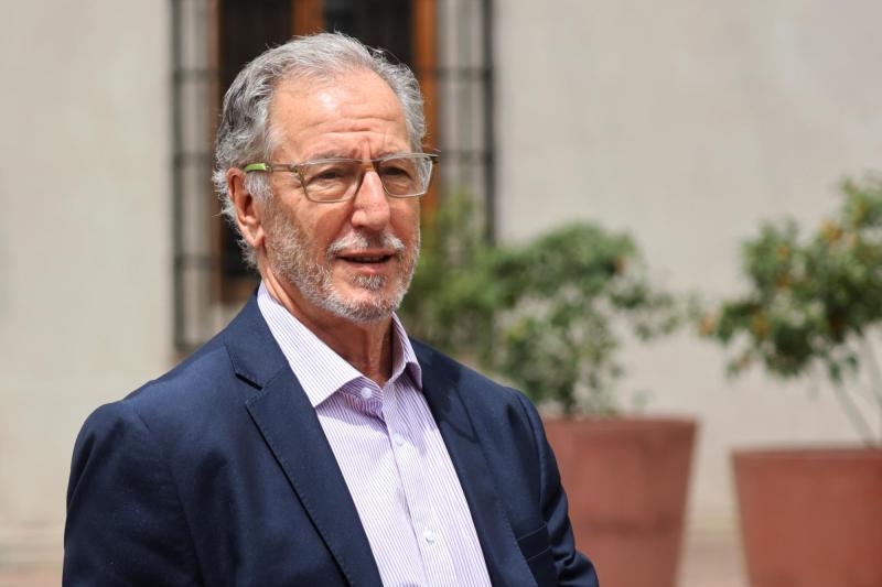 Biministro García anuncia acuerdo con empresa transmisora - Aton