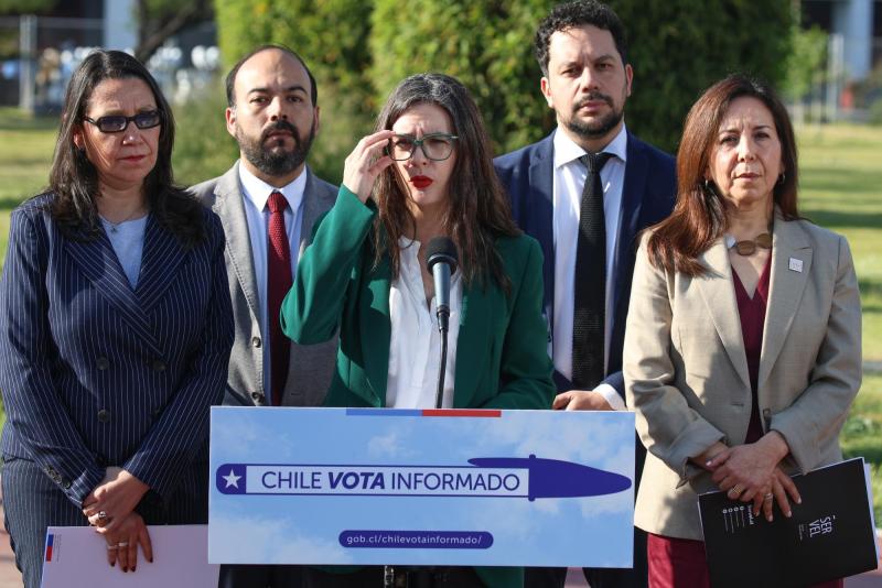 Aton- Ministra Camila Vallejo en lanzamiento de campaña "Chile Vota informado 2025"