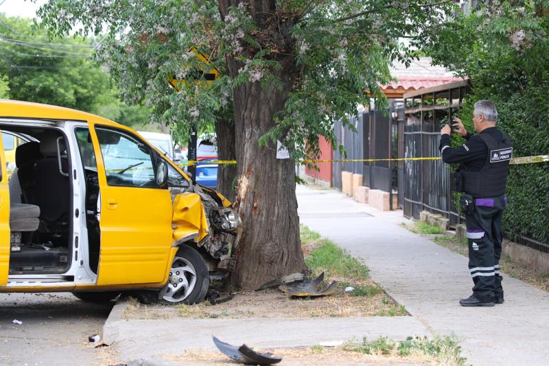 Aton - Furgón escolar choca en Conchalí