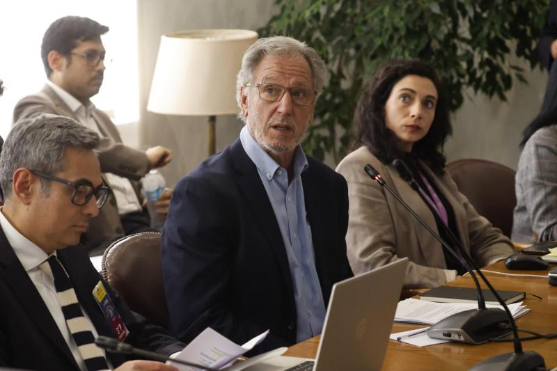 Aton- Biministro de Economía y Energía, Álvaro García