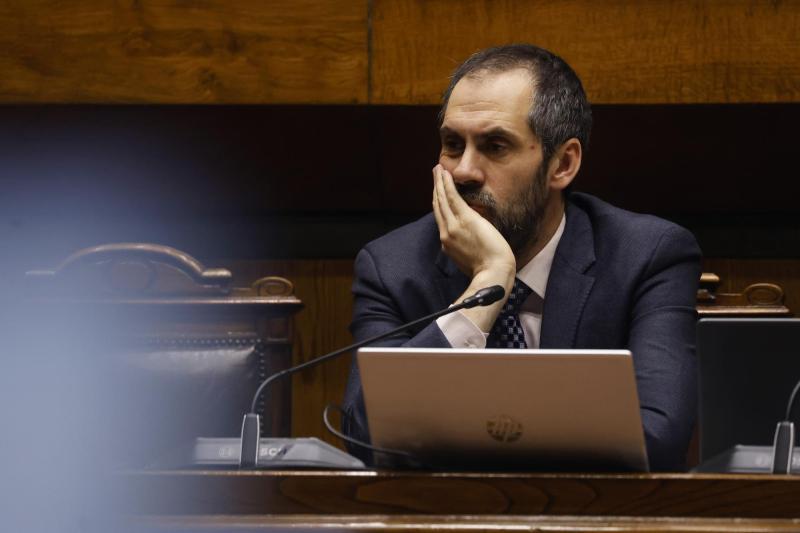 Aton- Ministro de Hacienda, Nicolás Grau