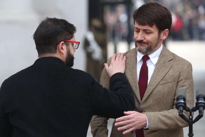 Aton- Pardow deja el gobierno en medio de polémica por cuentas de la luz