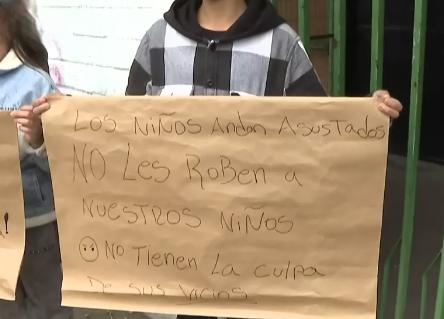 Desde la campana del colegio a la comida de los estudiantes: Liceo de Conchalí denuncia ola de robos en sus instalaciones - Captura T13