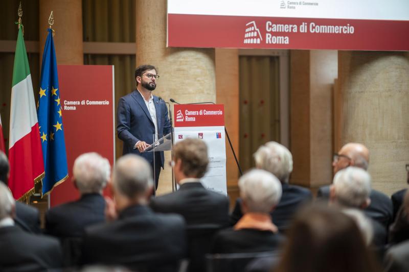 Aton- Presidente Boric en la Cámara de Comercio de Roma