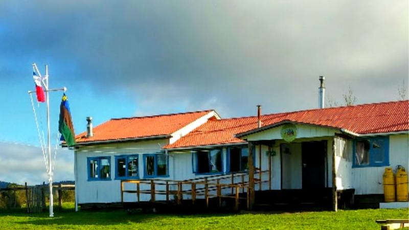 Escuelas de Chile - Escuela Rural Bluchard | Apoderado amenazó de muerte a profesora y estudiantes
