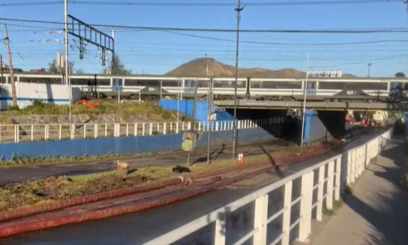 @TTISantiago - Inundación en San Bernardo por rotura de matriz de aguas servidas