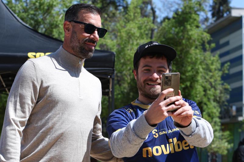 Van Nistelrooy vio la Primera B | Photosport