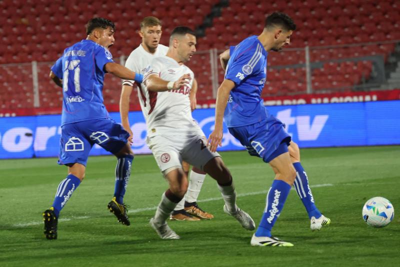 El gol de Lucas Di Yorio a Lanús - Photosport