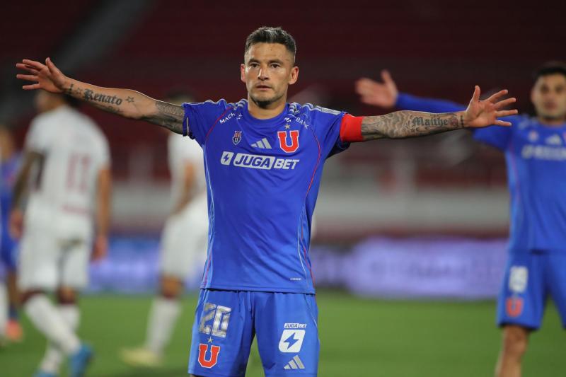 Charles Aránguiz - Photosport