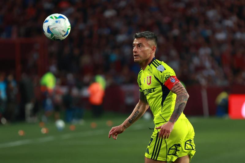 Charles Aránguiz - Universidad de Chile - Photosport