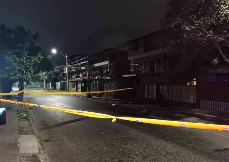 T13 - Ataque a vivienda en La Florida deja a joven mujer embarazada en riesgo vital: Habría sido una venganza familiar