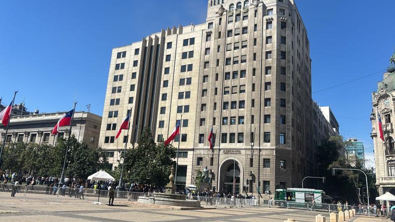 T13 - Incendio en alrededores del Ministerio de Justicia