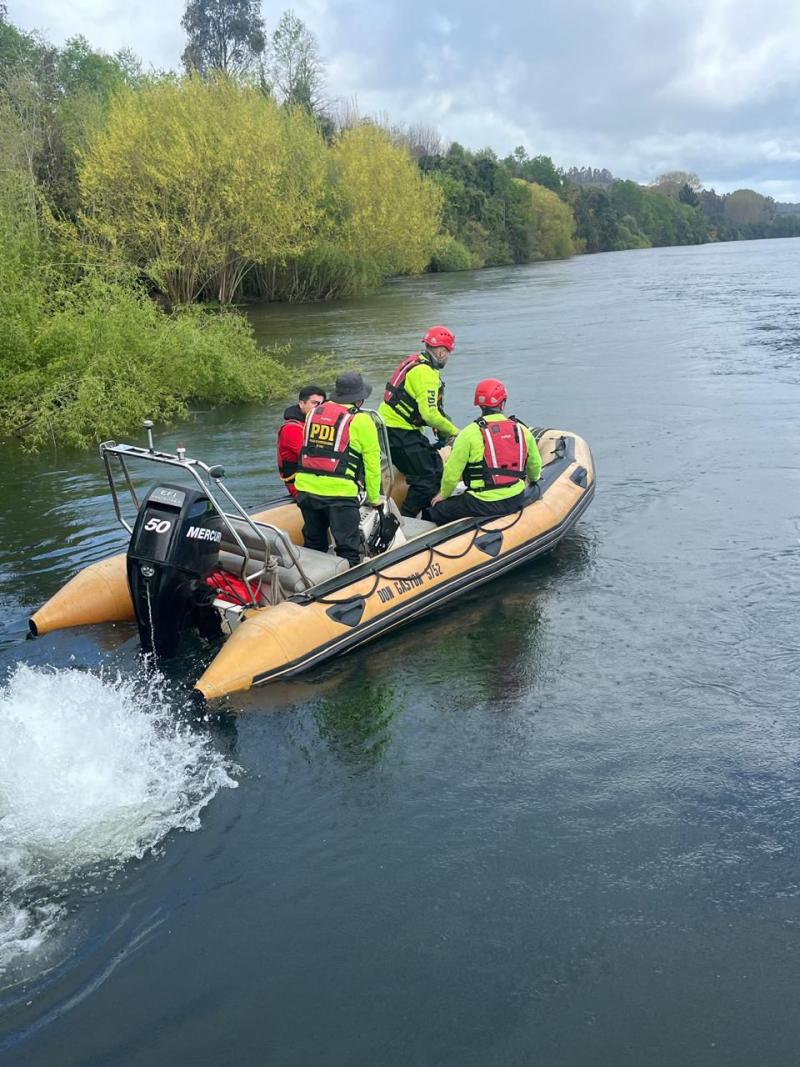 T13 - Hallan cuerpo en río Bueno