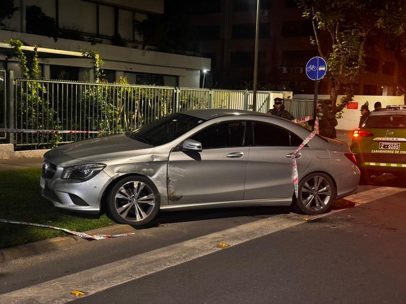 Golpeado y amenazado: Hombre sufre violenta encerrona en Las Condes