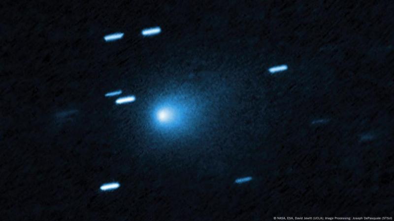 El telescopio espacial Hubble capturó al cometa interestelar 3I/ATLAS como un brillante capullo azulado de polvo - NASA, ESA, David Jewitt (UCLA); Image Processing: Joseph DePasquale (STScI)