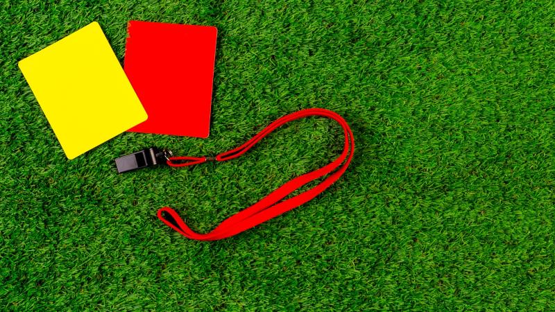 Freepik - Árbitros llegaron borrachos a dirigir en Argentina
