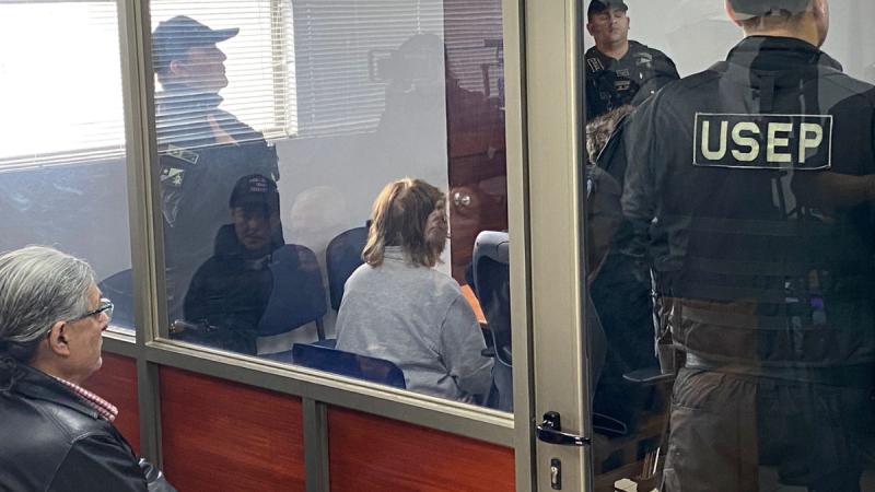 La respuesta del padre de las víctimas de parricidio a su esposa - T13