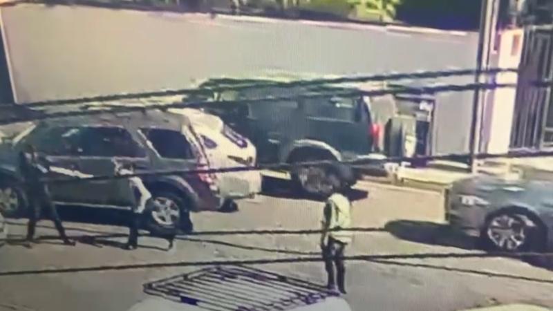 Violenta pelea en Lo Barnechea: conductor sacó serrucho de su auto