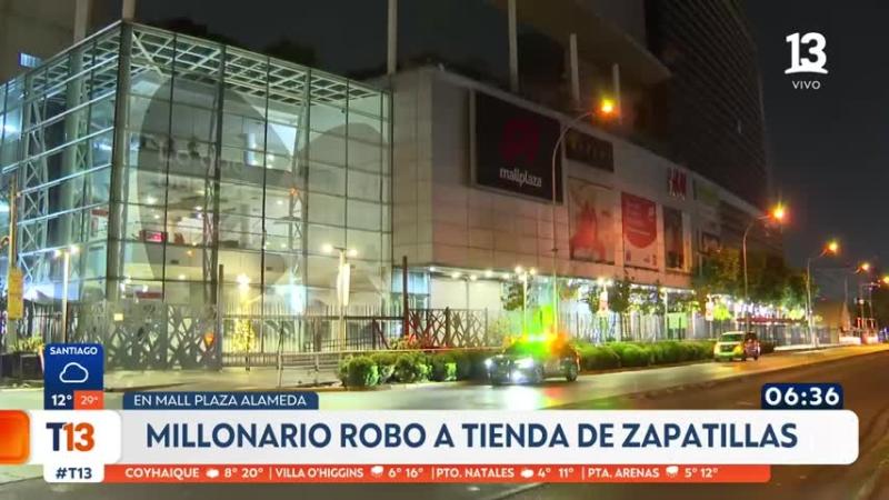 Millonario robo a tienda de ropa deportiva en plena Alameda: Se llevaron 94 millones de pesos en productos