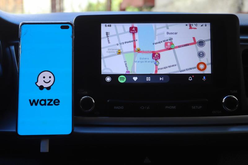 Madre se hace viral al mostrar cómo personalizó Waze con la voz de su hijo: “Es de las mejores ideas que existen" - Agencia Uno