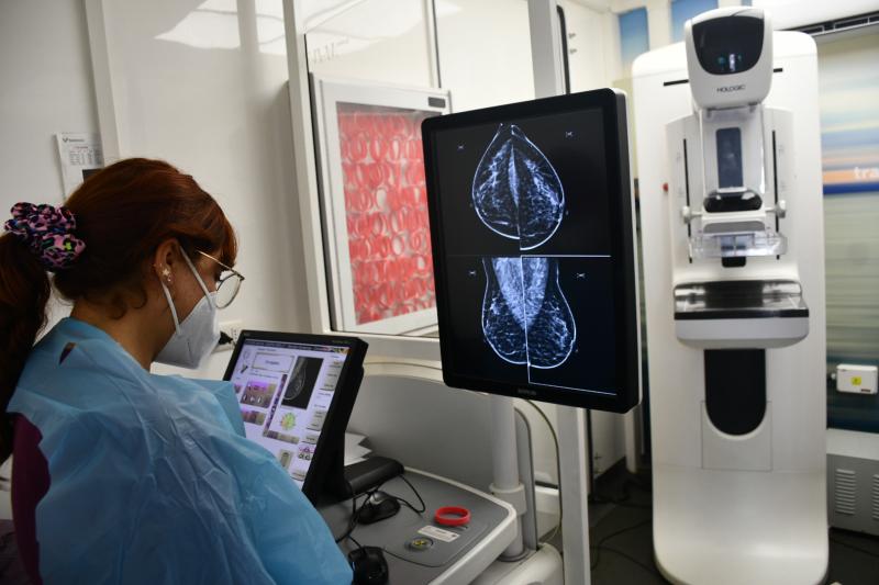 Pedro Pascal sorprende con conmovedor llamado a la prevención del cáncer de mama en Chile - Agencia Uno