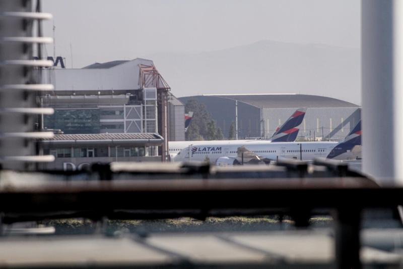 Pilotos de Latam iniciarán huelga tras no lograr acuerdo - Agencia Uno