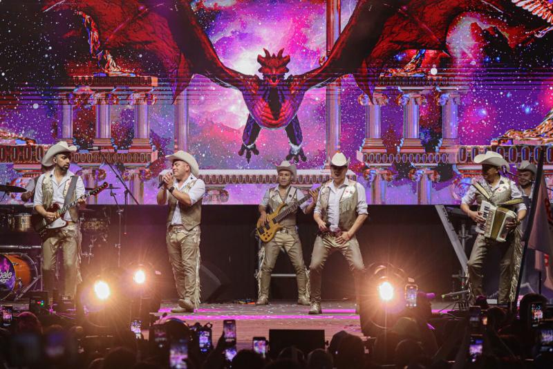 Agencia Uno - Zúmbale Primo también estuvo en el cierre de campaña en Concepción de Evelyn Matthei