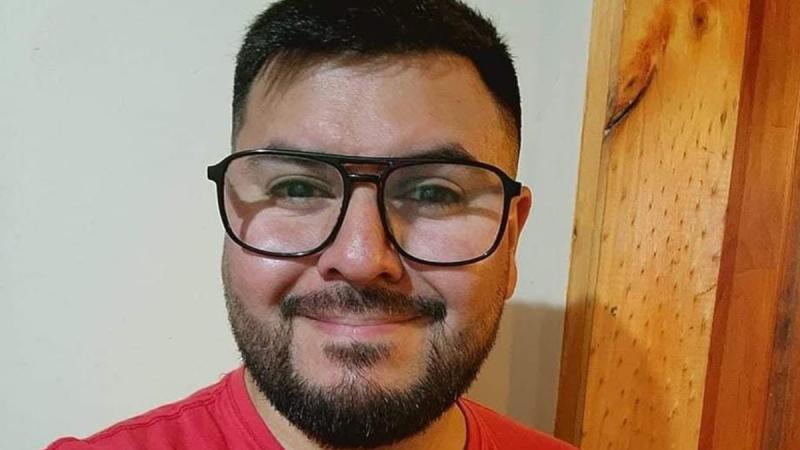 Demócratas suspende militancia de Alan Bastías - T13