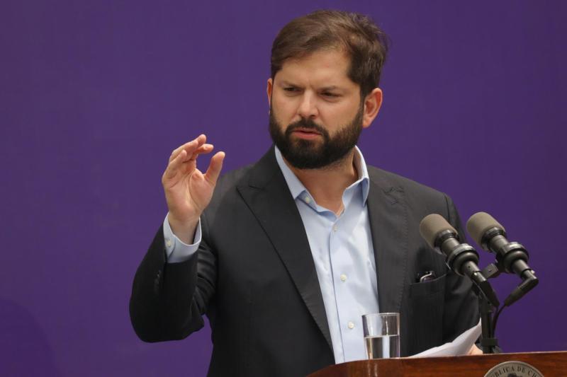 Aton- Presidente Gabriel Boric