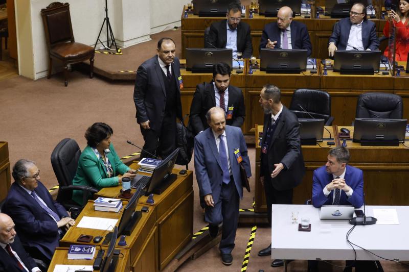 Aton- Manouchehri y Provoste vivieron tenso momento en el Senado