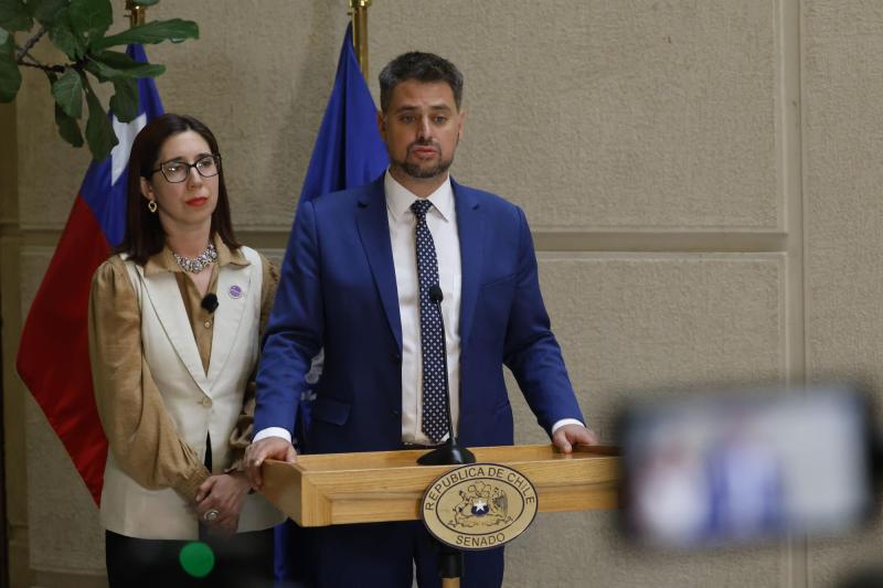 Daniel Manouchehri - Aton