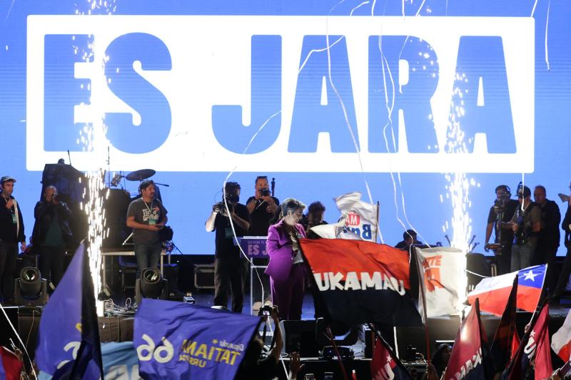 Aton- Kast cuestionó eslogan de Jara