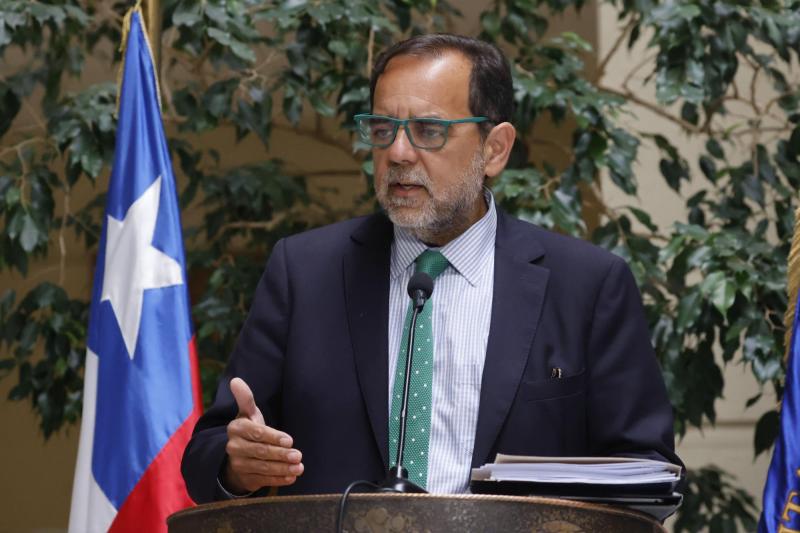 Aton- Mulet reveló posible conflicto de interés de Pardow