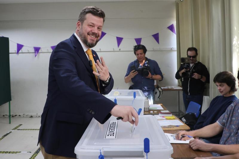 Kaiser emitió su voto en Providencia - Aton